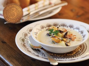 Hearty Mussel Chowder