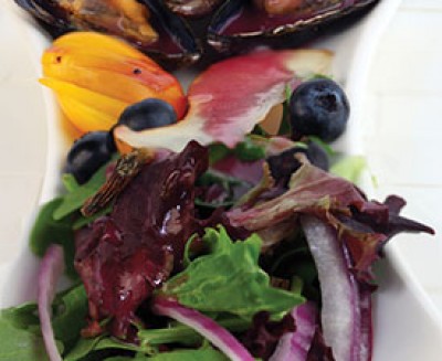 Steamed Mussels with Blueberry Vinaigrette
