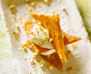 White Chocolate Christmas Cups