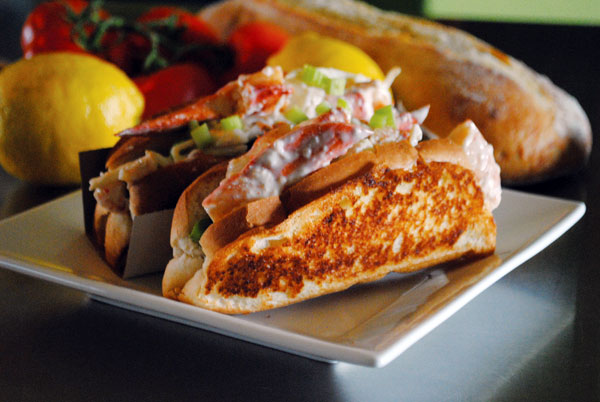 Old-Fashioned Grilled Lobster Roll